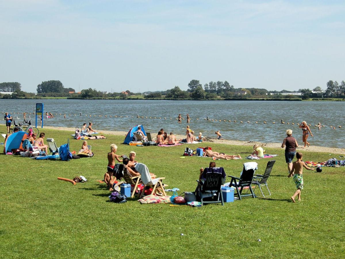 Cosy Holiday Home In Noordwijkerhout Near Lake Esterno foto